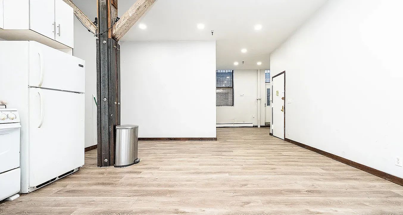 307 Scholes St Apt 102 – photo 4