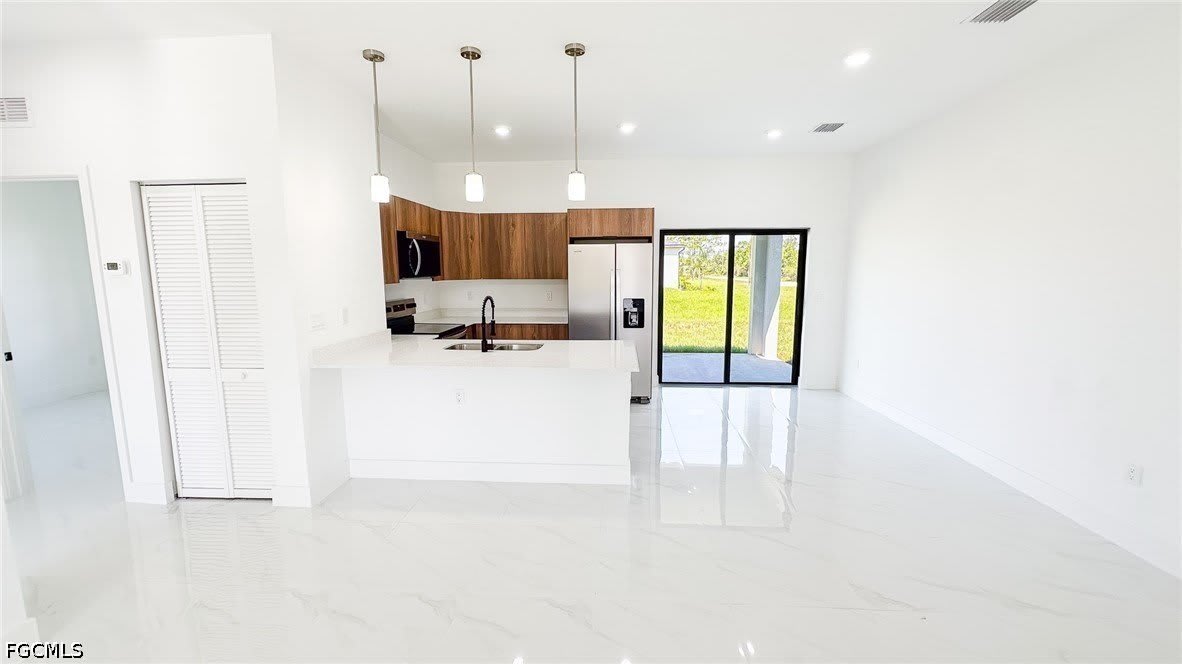 721 Bering Avenue S – photo 4