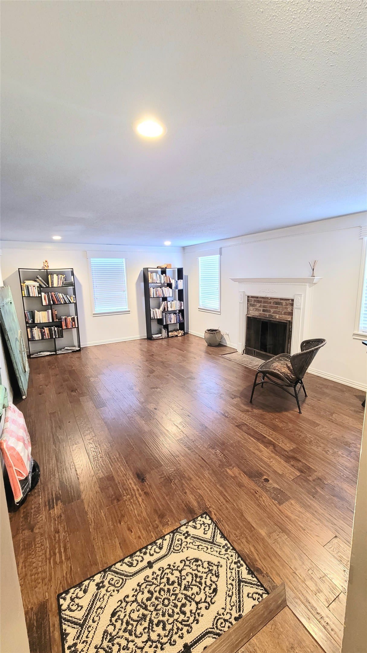 1403 S Donnybrook Avenue – photo 3