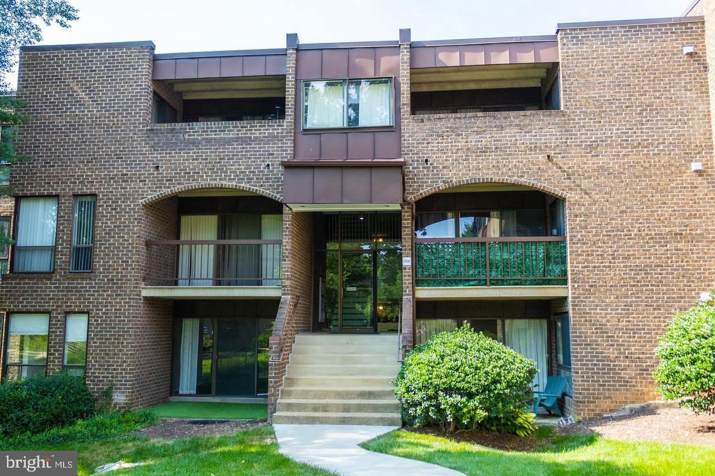 11240 Chestnut Grove Square – photo 1