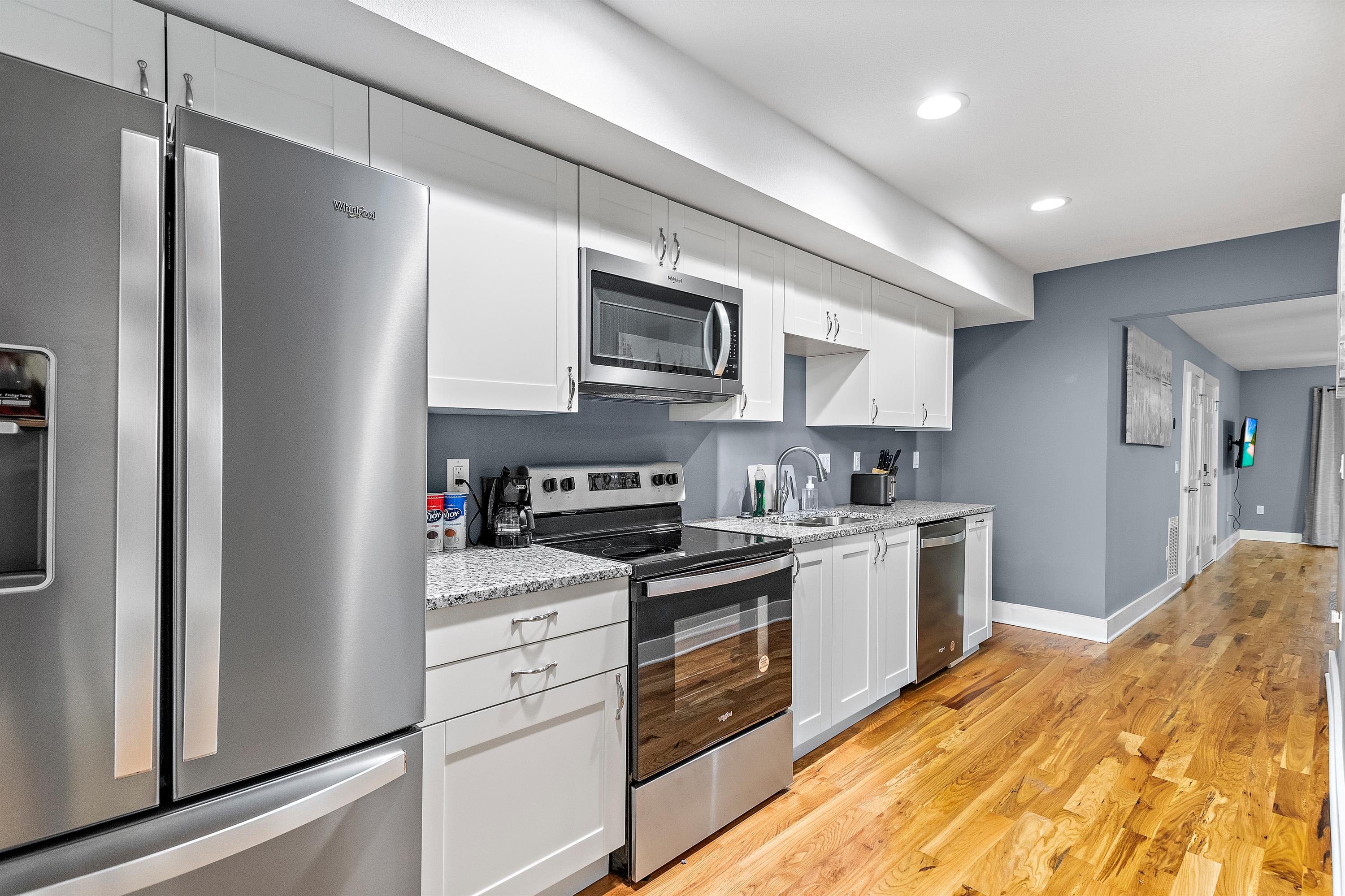 4043 Kenwood – photo 3