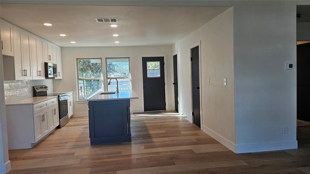 502 Walker Street – photo 4