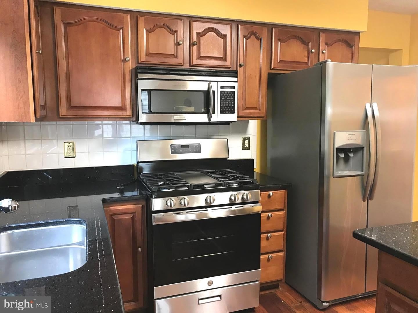 905 ROSEY BILL DR – photo 2