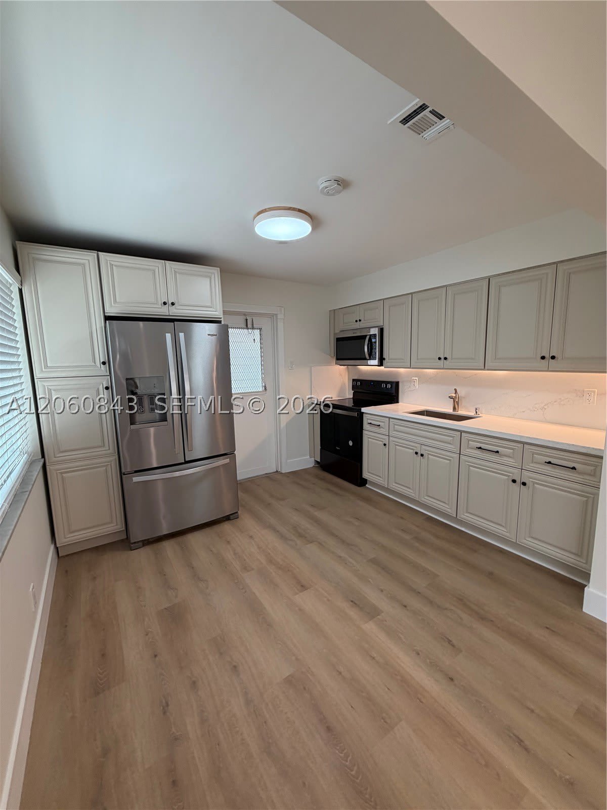 708 SW 7th Ave – photo 5