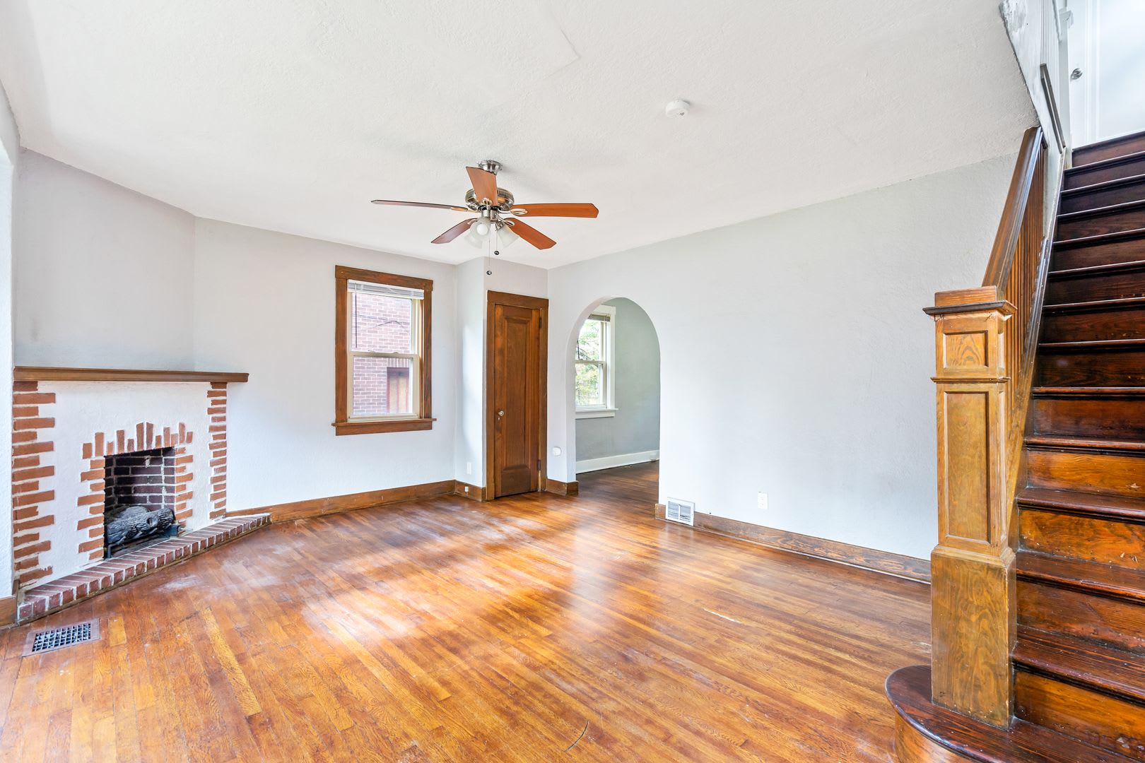 Cozy 3 Bed, 1 Bath Home in Wilkinsburg – photo 2