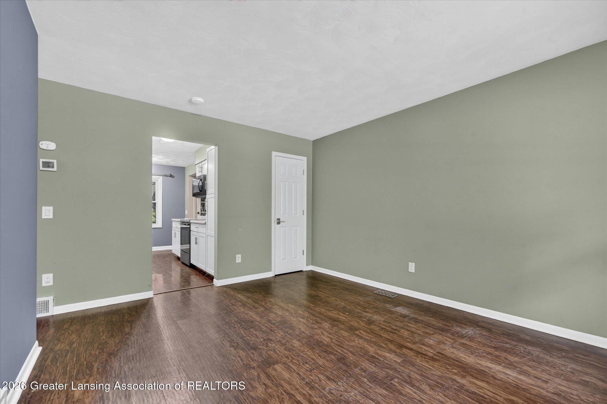 2281 N Vernon Avenue – photo 5