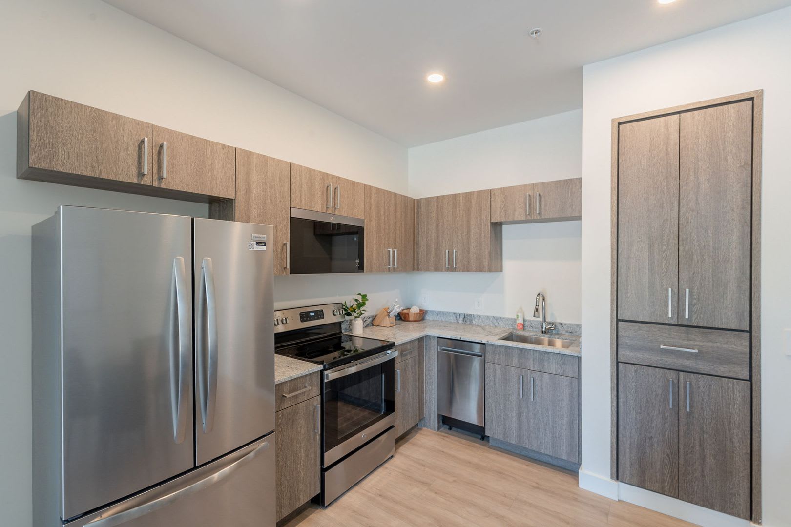 The Flats: Just Built! Fresh & Modern 2 Bed, 2 Bath Apartment – Ask About Our Move-In Specials – photo 1