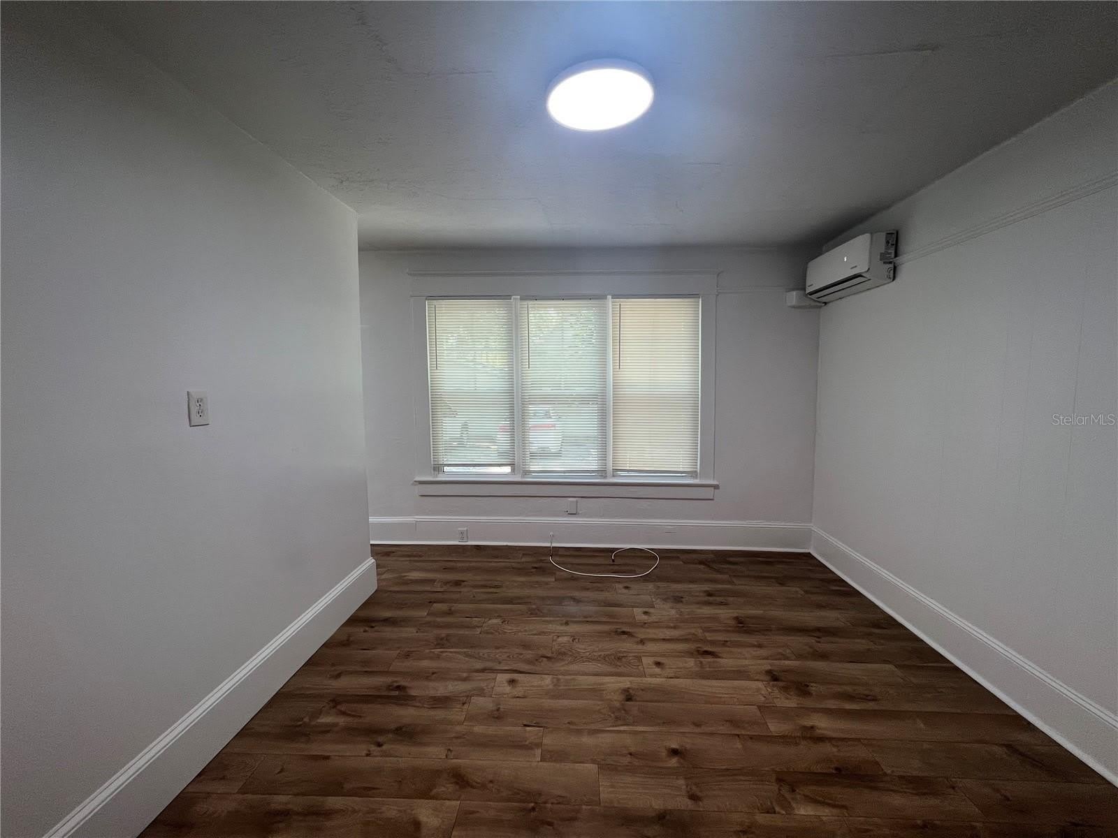 510 E JACKSON ST – photo 4