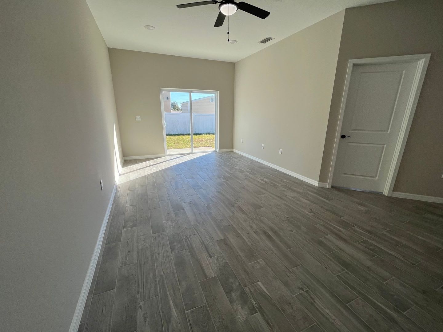 Brand-New 3-Bedroom Beauty in Poinciana – Modern Living at Its Best! – photo 5