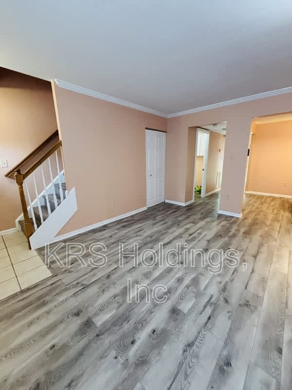 1235 Thomas Jefferson Pl – photo 4