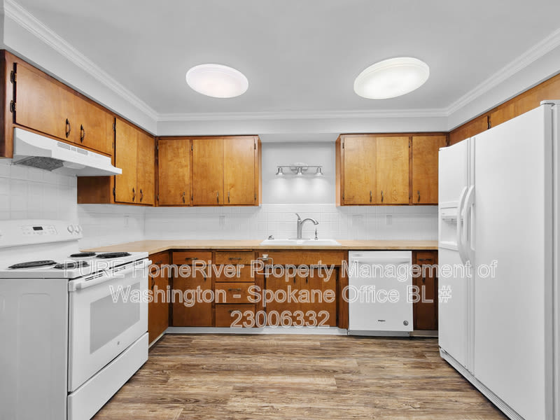 215 S Best Rd – photo 4