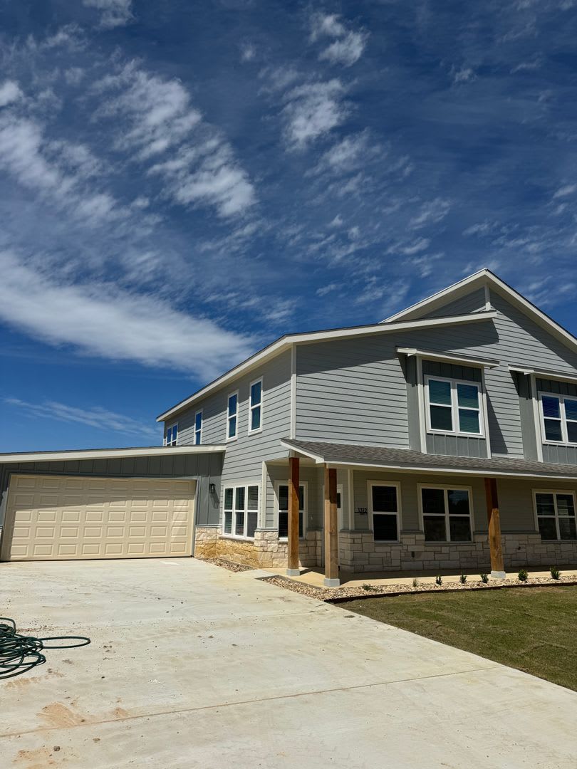3/2/2 Modern Two‑Story Home in Gated Community – Peaster ISD ✨ NO WATER BILL – photo 2