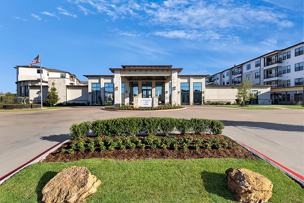 Active Adult Ivy Point Cypress – photo 3