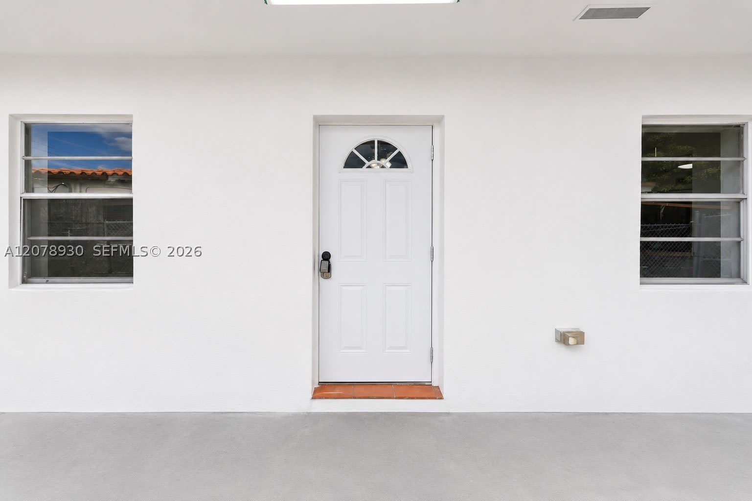 402 NW 44th Ave – photo 1