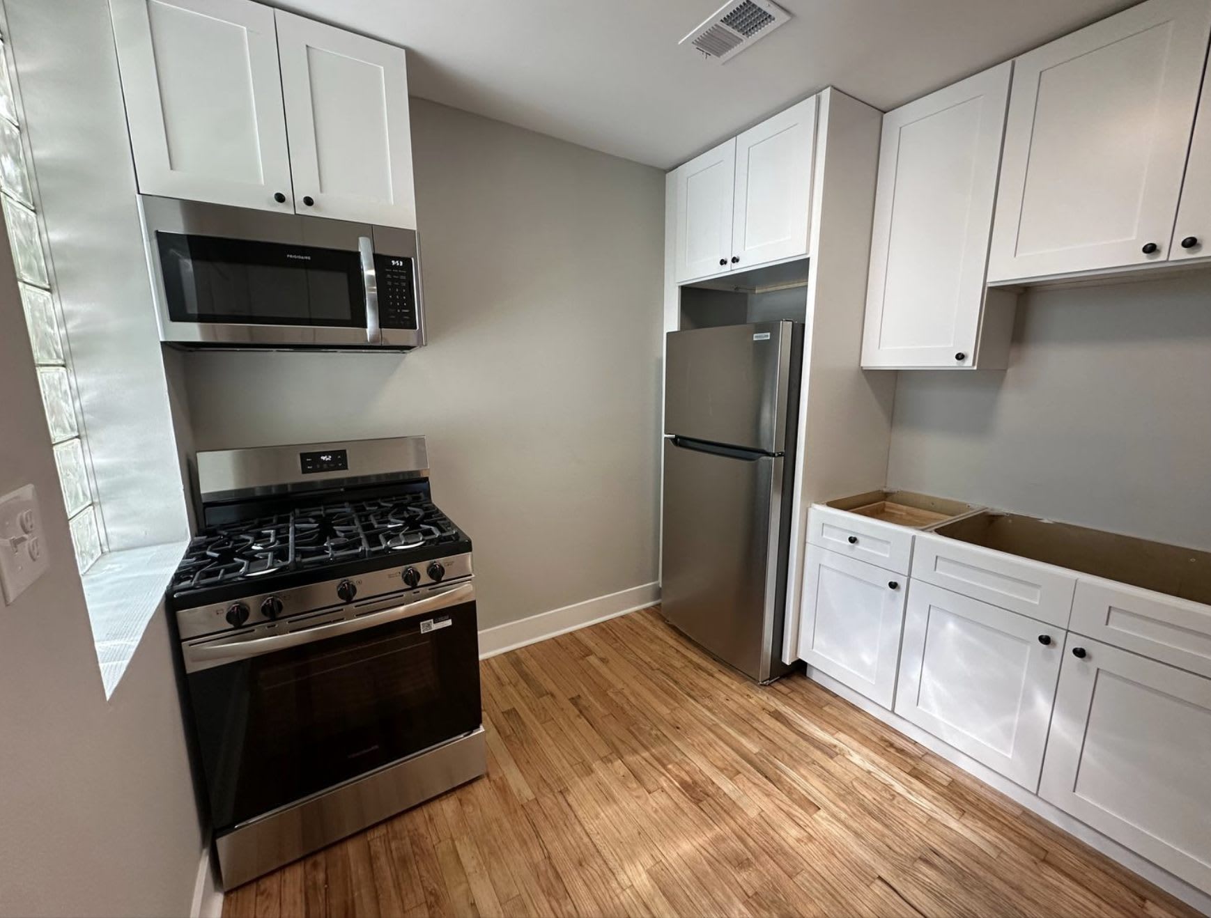 4929 N Kedzie Ave – photo 2