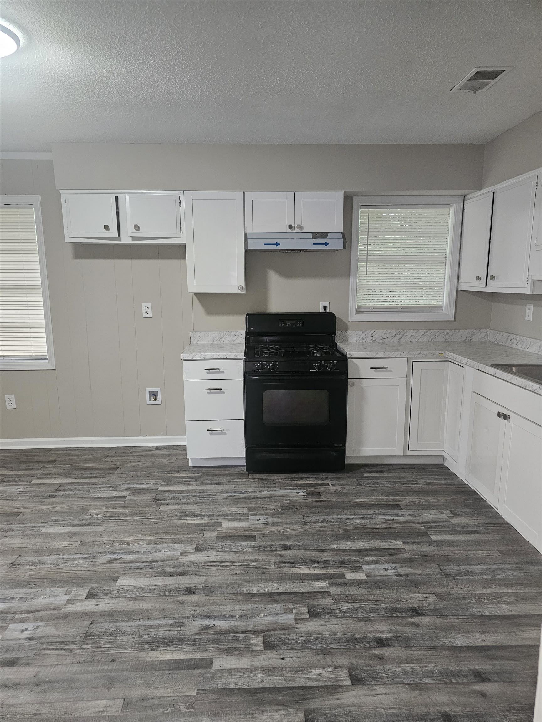 3896 Ajanders Dr – photo 5
