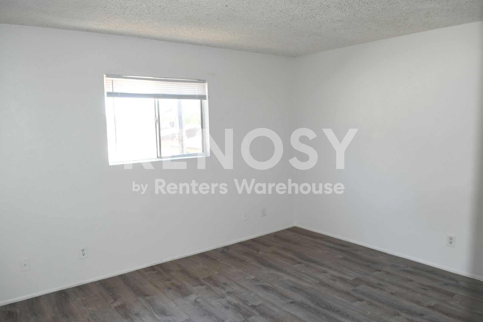 Ideal 1 Br 1 Ba Near Thomas and the 51 Behind the Children's Hospital in Phoenix – photo 5