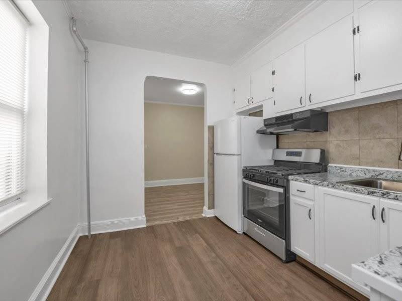 2741 Stillwell Avenue – photo 2