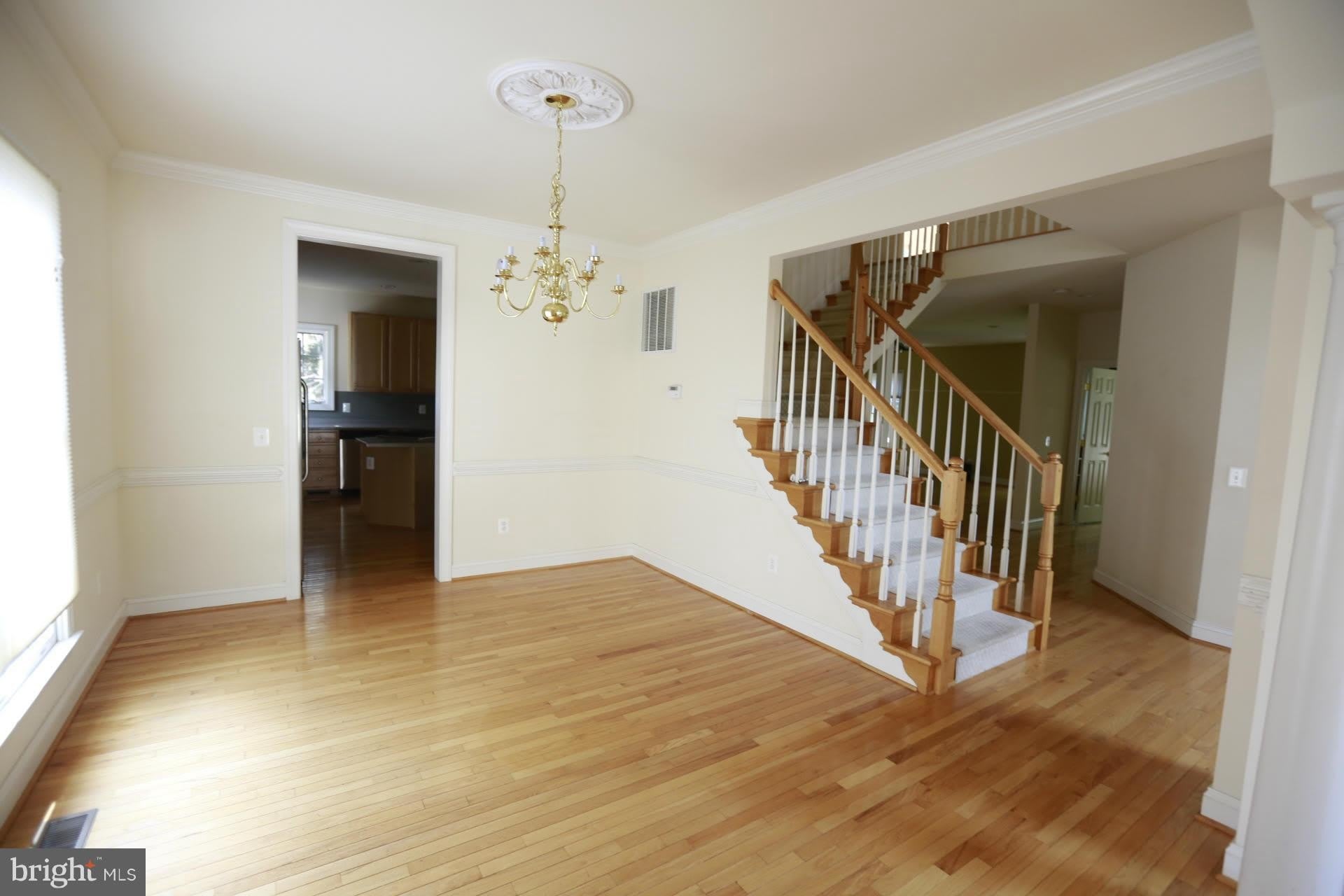 2339 Sandburg Street – photo 4