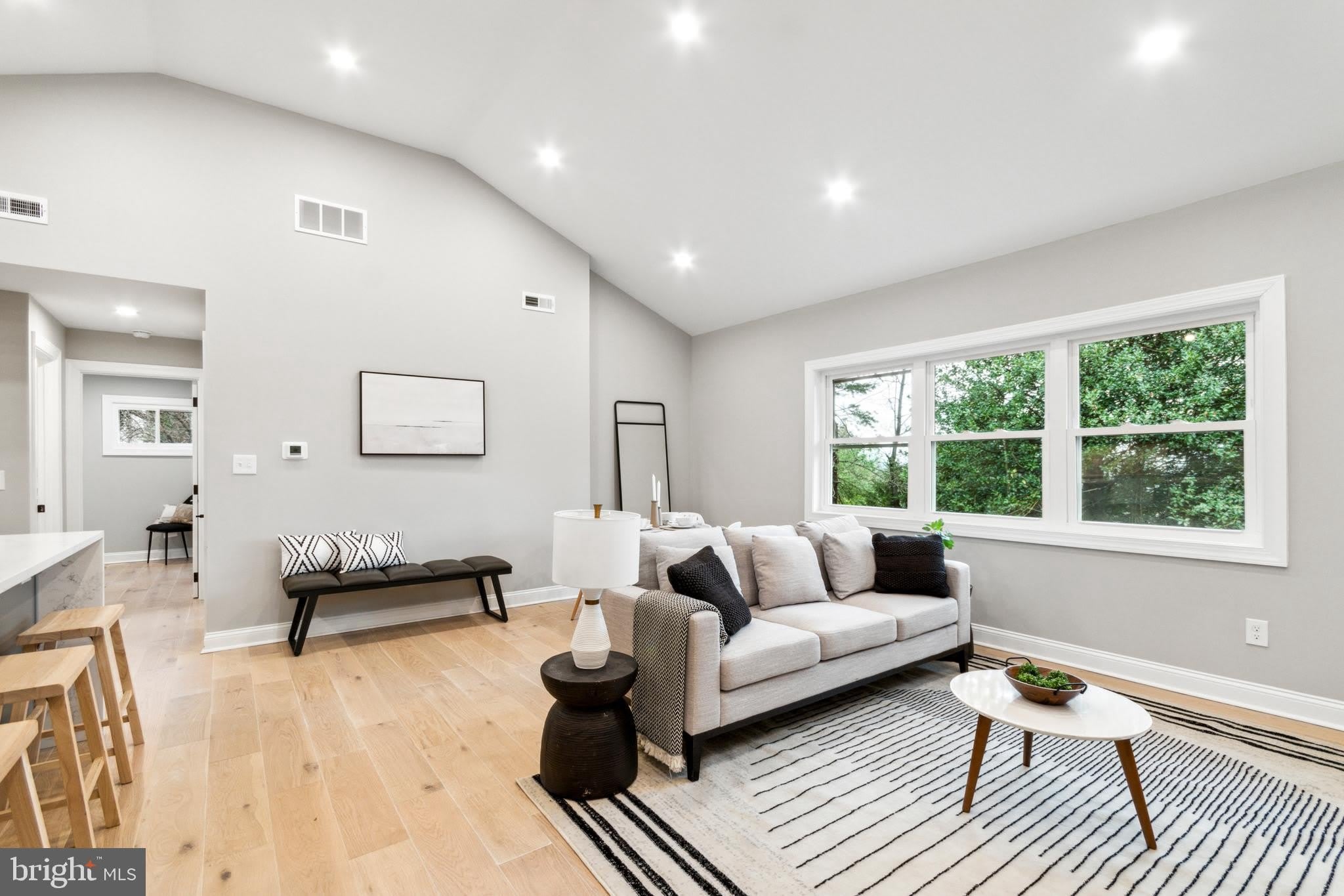 405 Meadowhurst Lane – photo 4