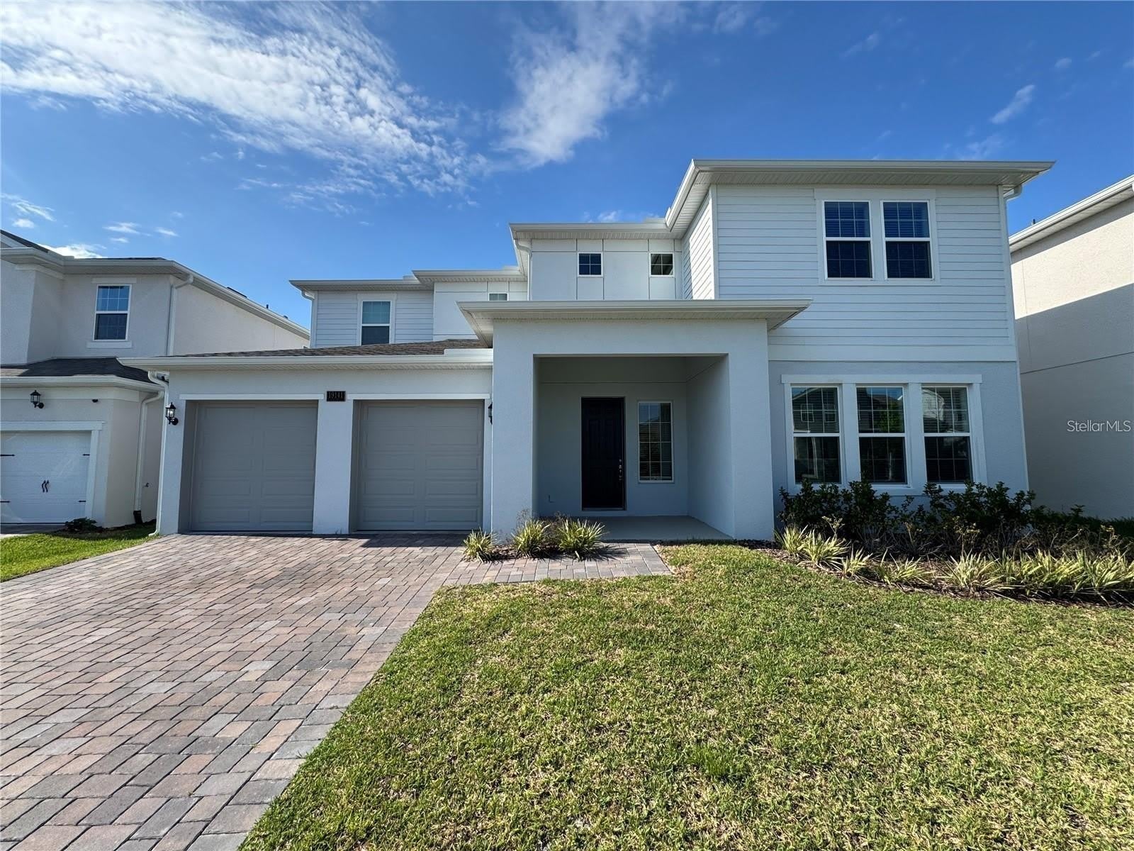 19141 PLANETREE Street – photo 2