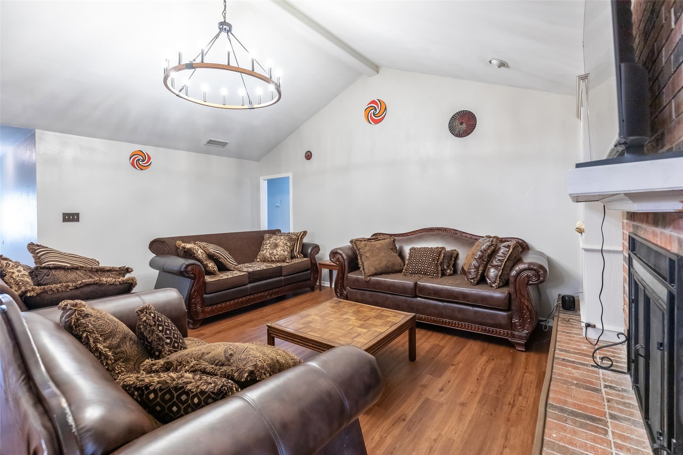 857 Chaucer Drive – photo 4