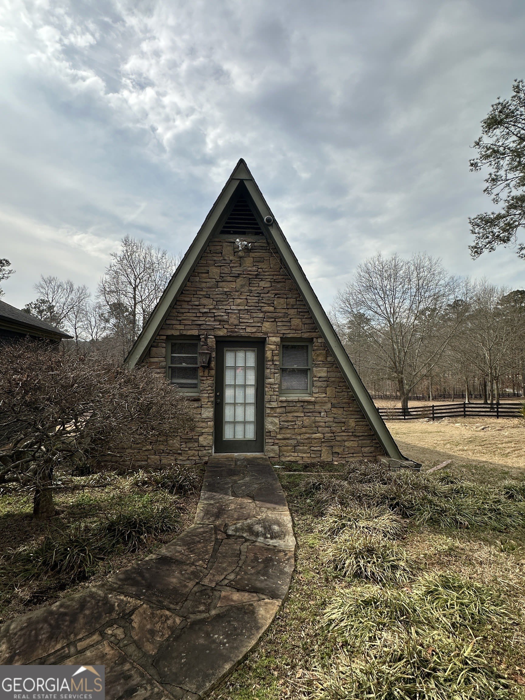 4984 Donald Drive – photo 1