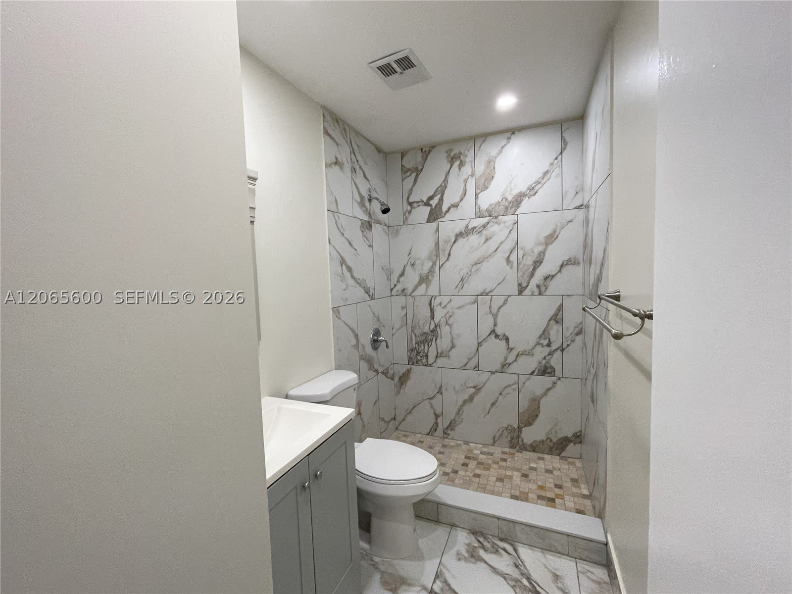 1447 Towhee St – photo 4