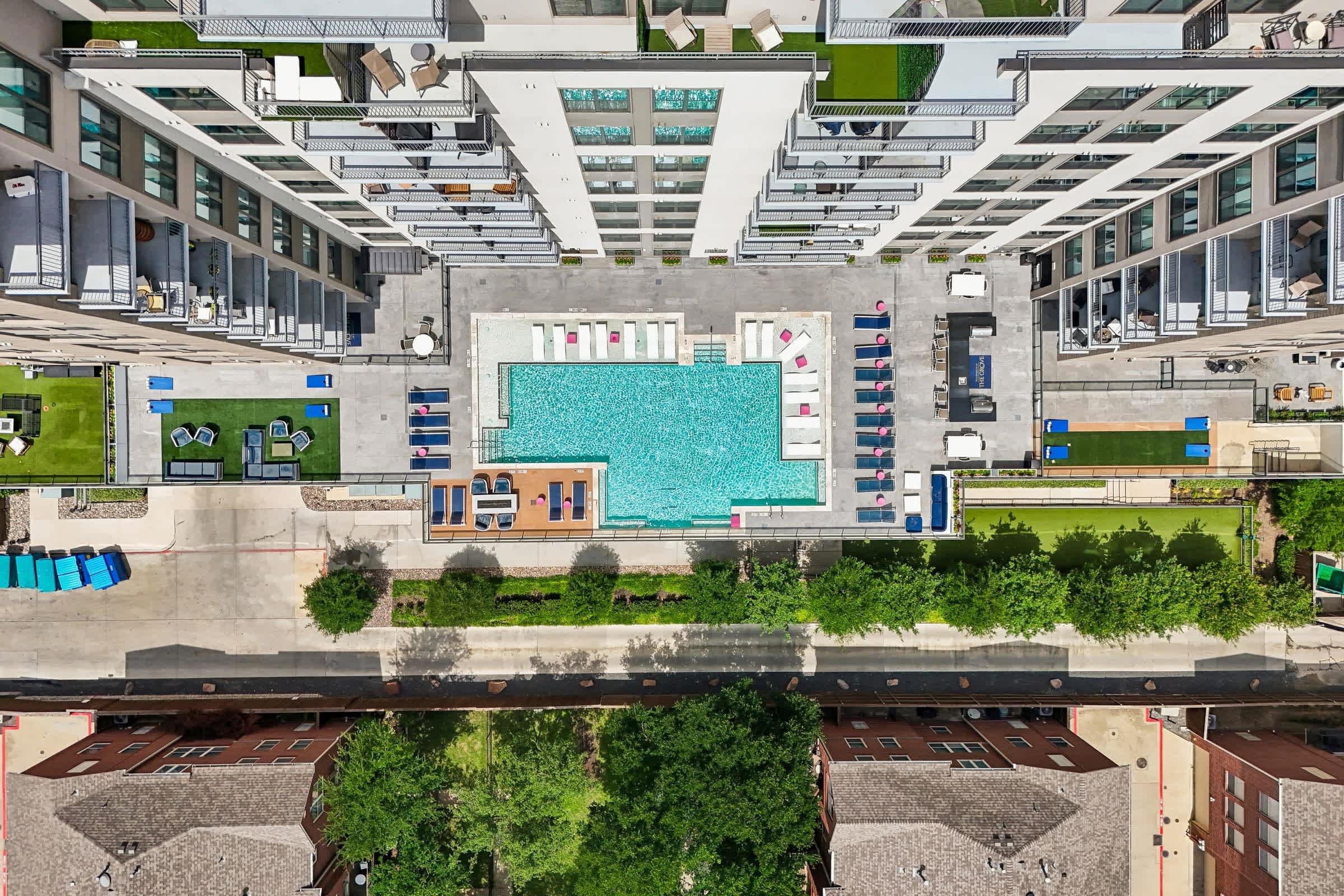 Residences At The Grove – photo 2