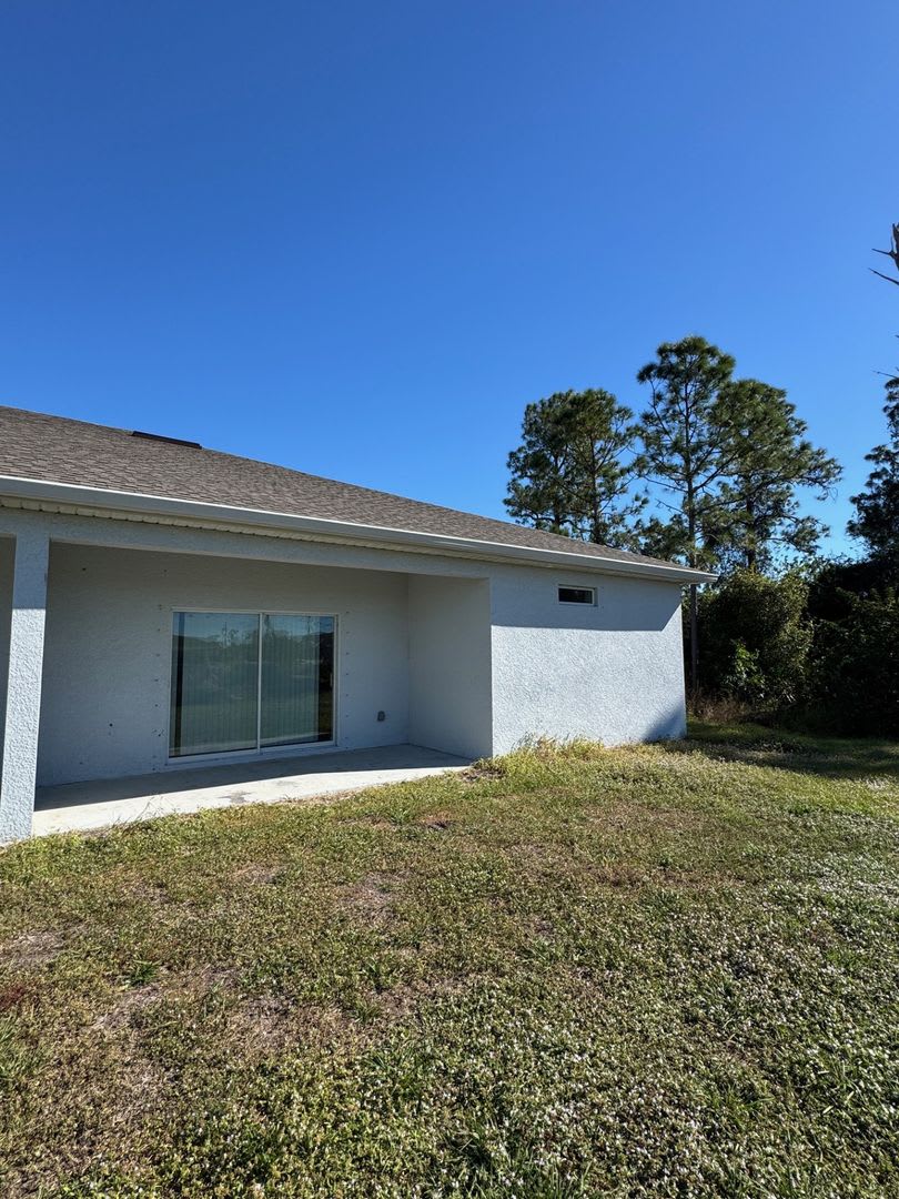 Cozy 3 Bed 2 Bath Duplex in Lehigh Acres – photo 3