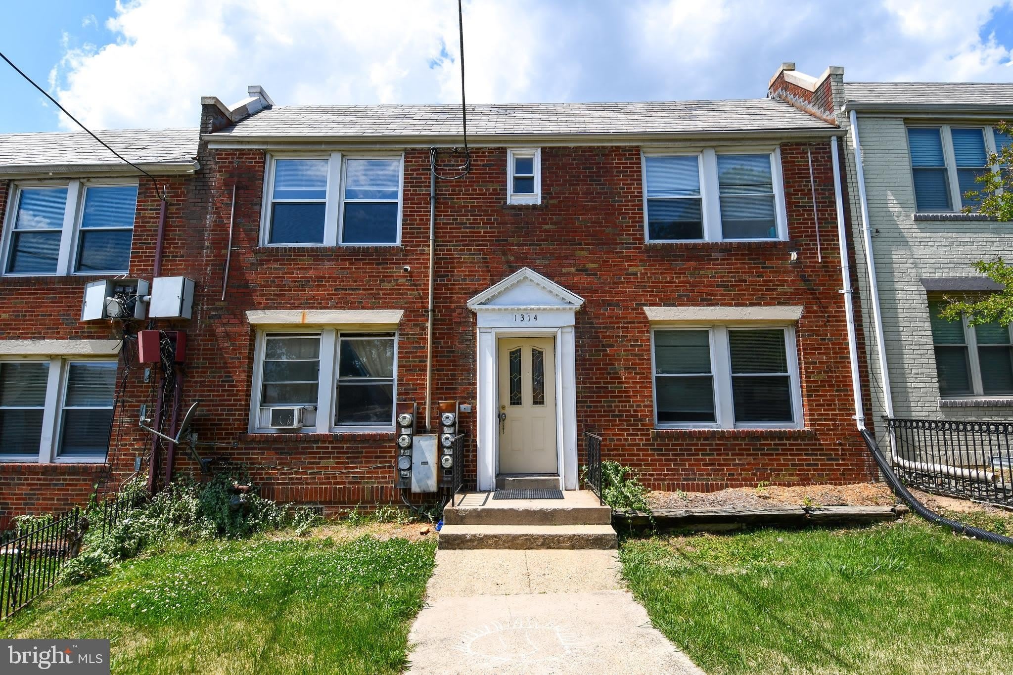 1314 DOWNING Place NE – photo 1