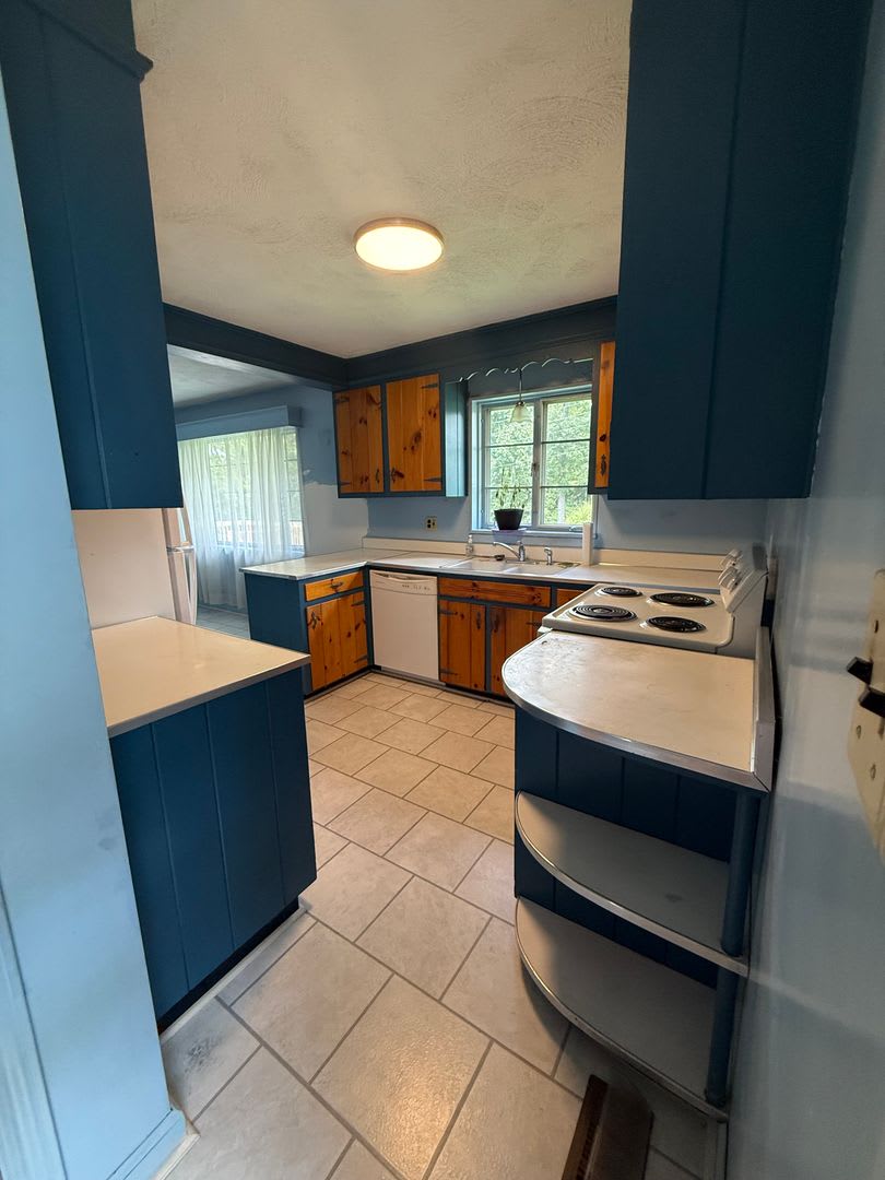 3 bedroom 1.5 bath – photo 2