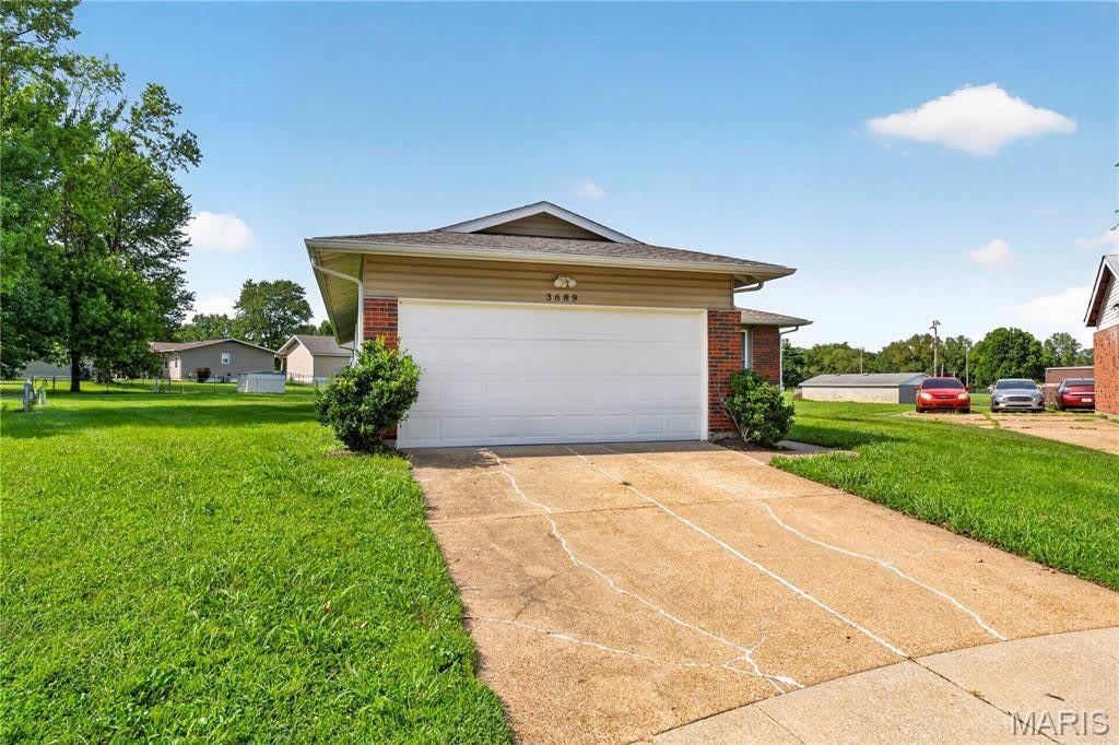 3689 Whispering Woods Drive – photo 2