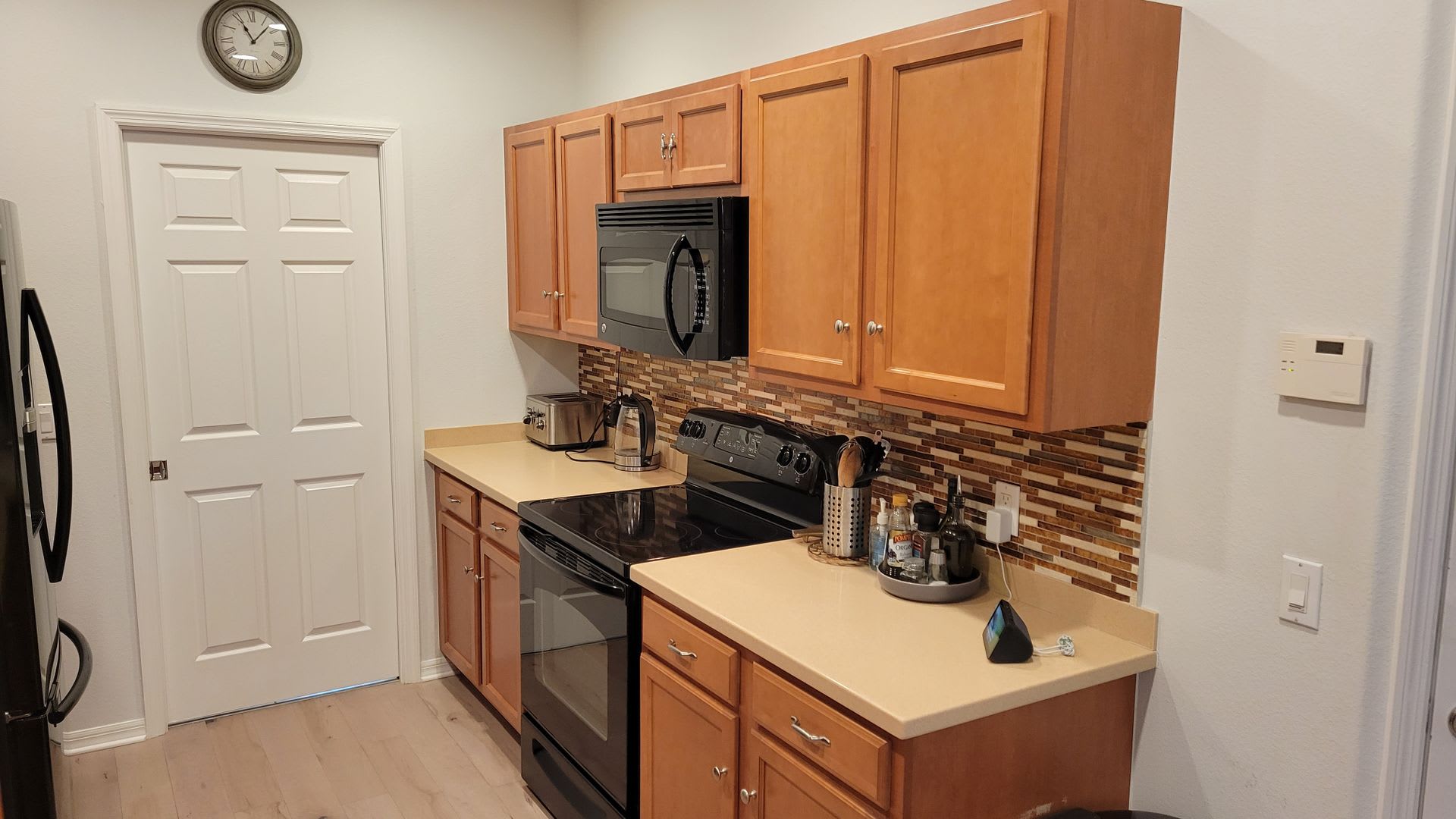 Seasonal ONLY 3/2 1/2 townhome in San Michele in lakefront community just north of University! – photo 5