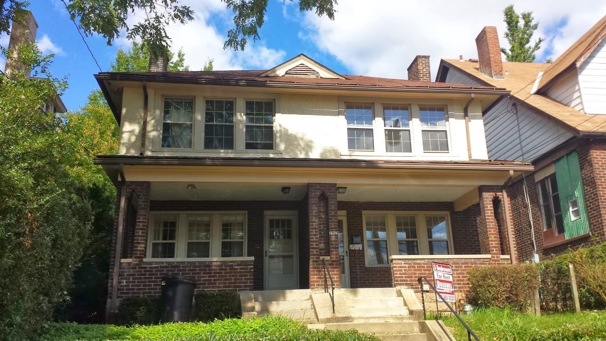 Incredible Two Story Duplex In Squirrel Hill – photo 2