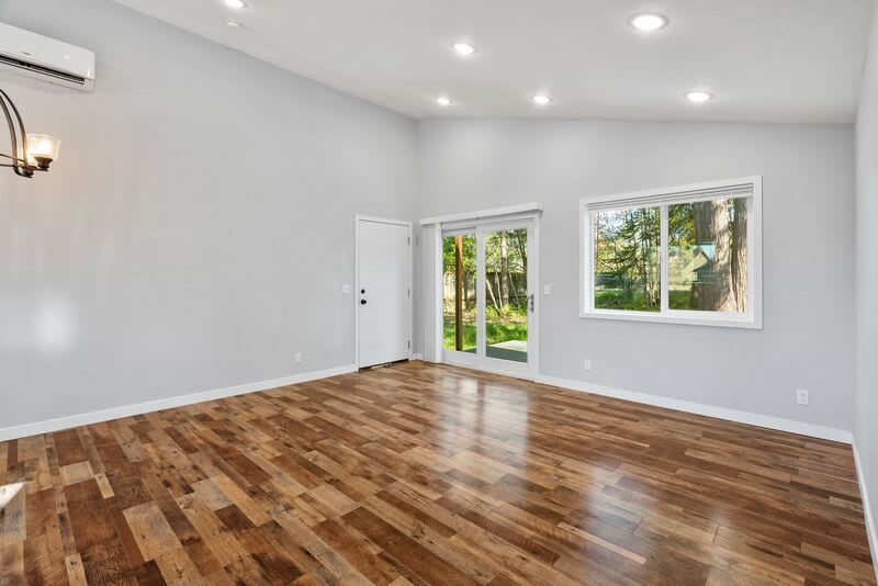 900 Westwood Drive – photo 4