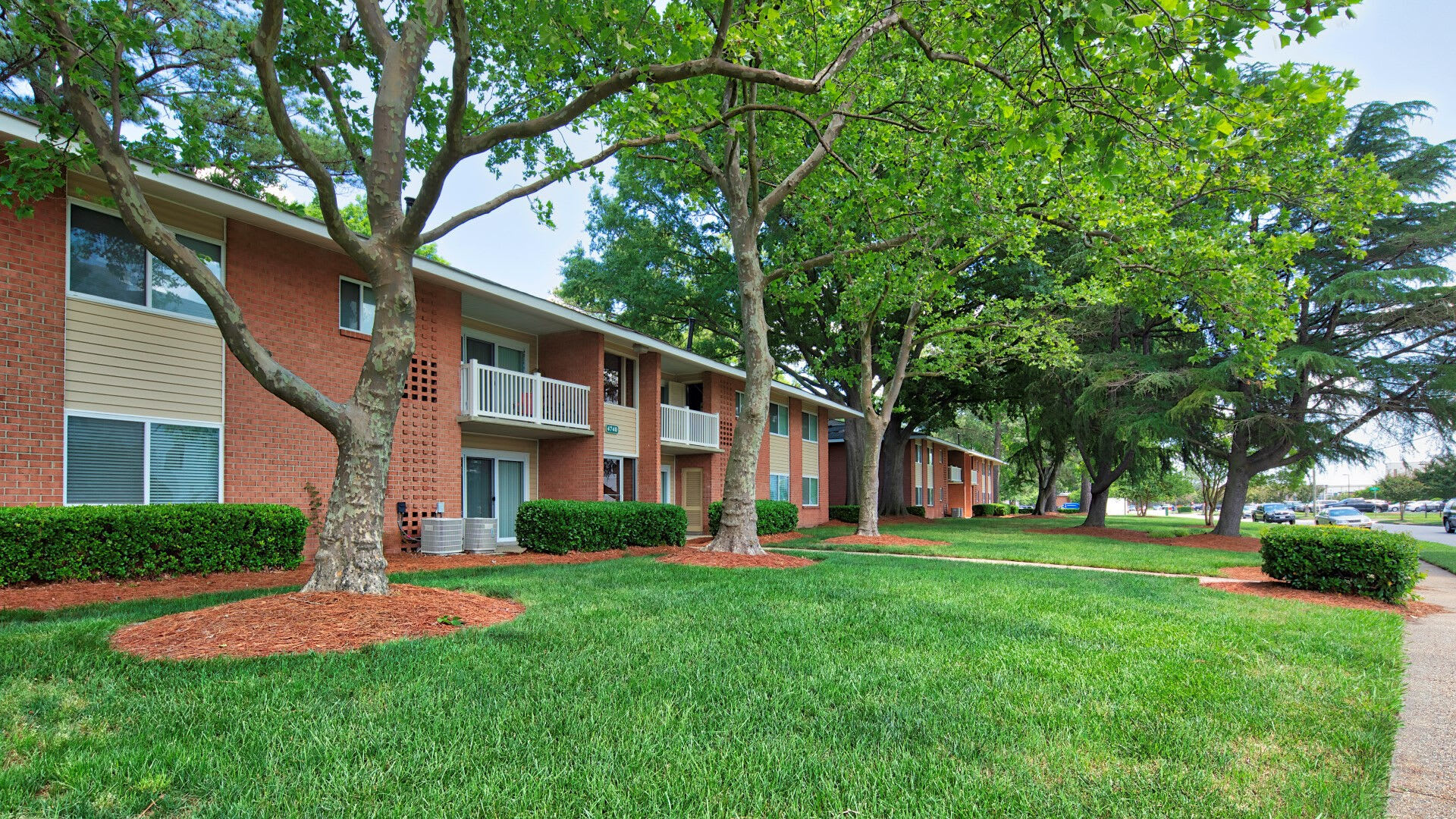 Pembroke Town Center Apartments – photo 3