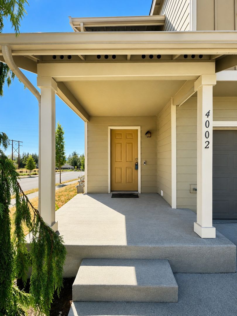 3Bd/2.5Ba Marysville Townhome – photo 3