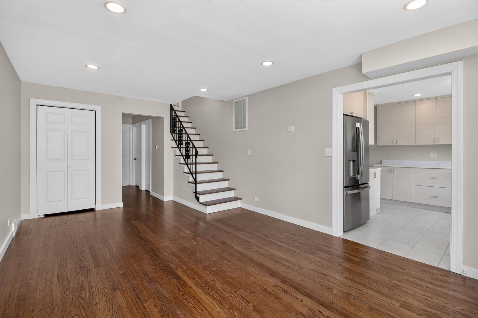 112 S Iowa Avenue – photo 4