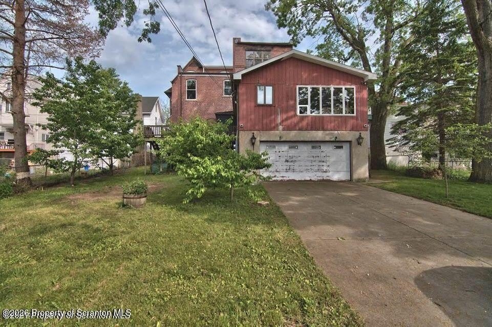 533 Quincy Avenue – photo 4