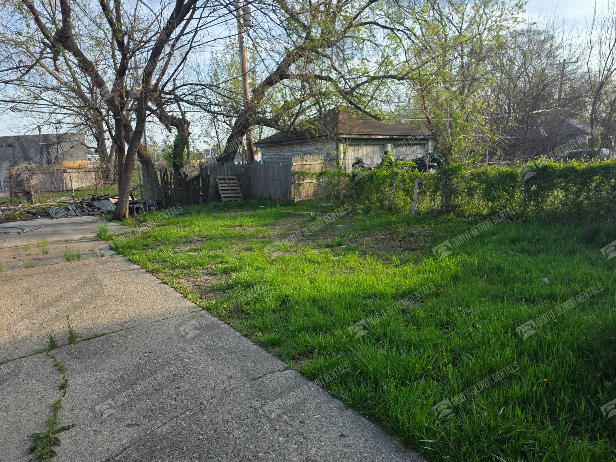 11781 Kilbourne St – photo 3