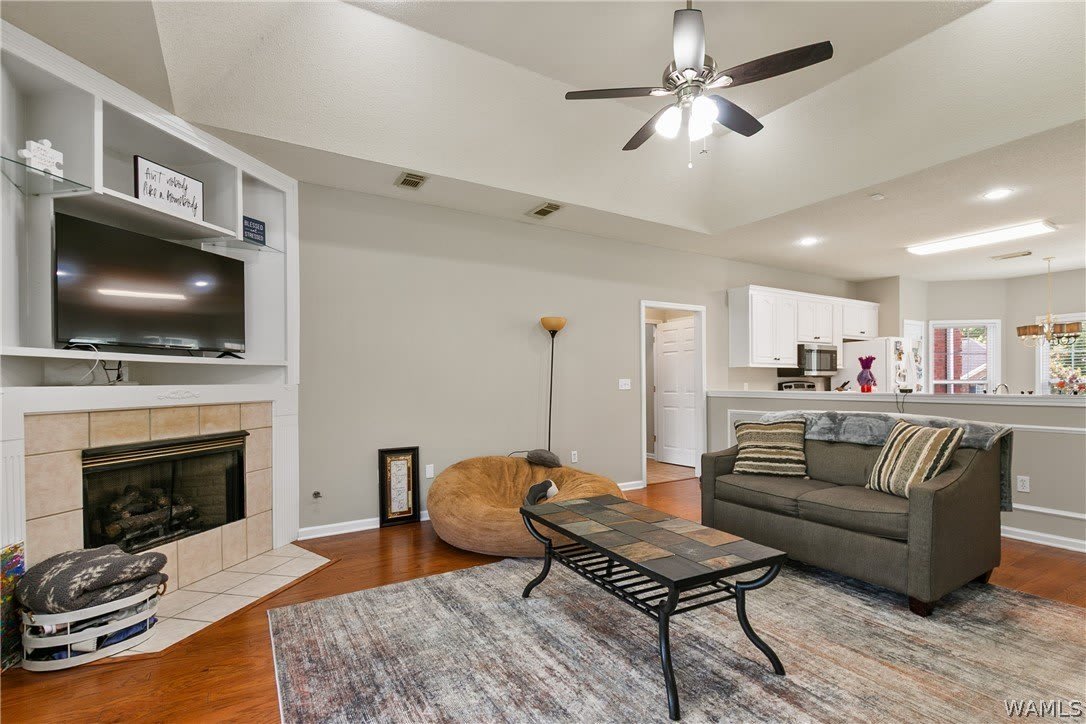 4500 Heatherbrook Boulevard – photo 2