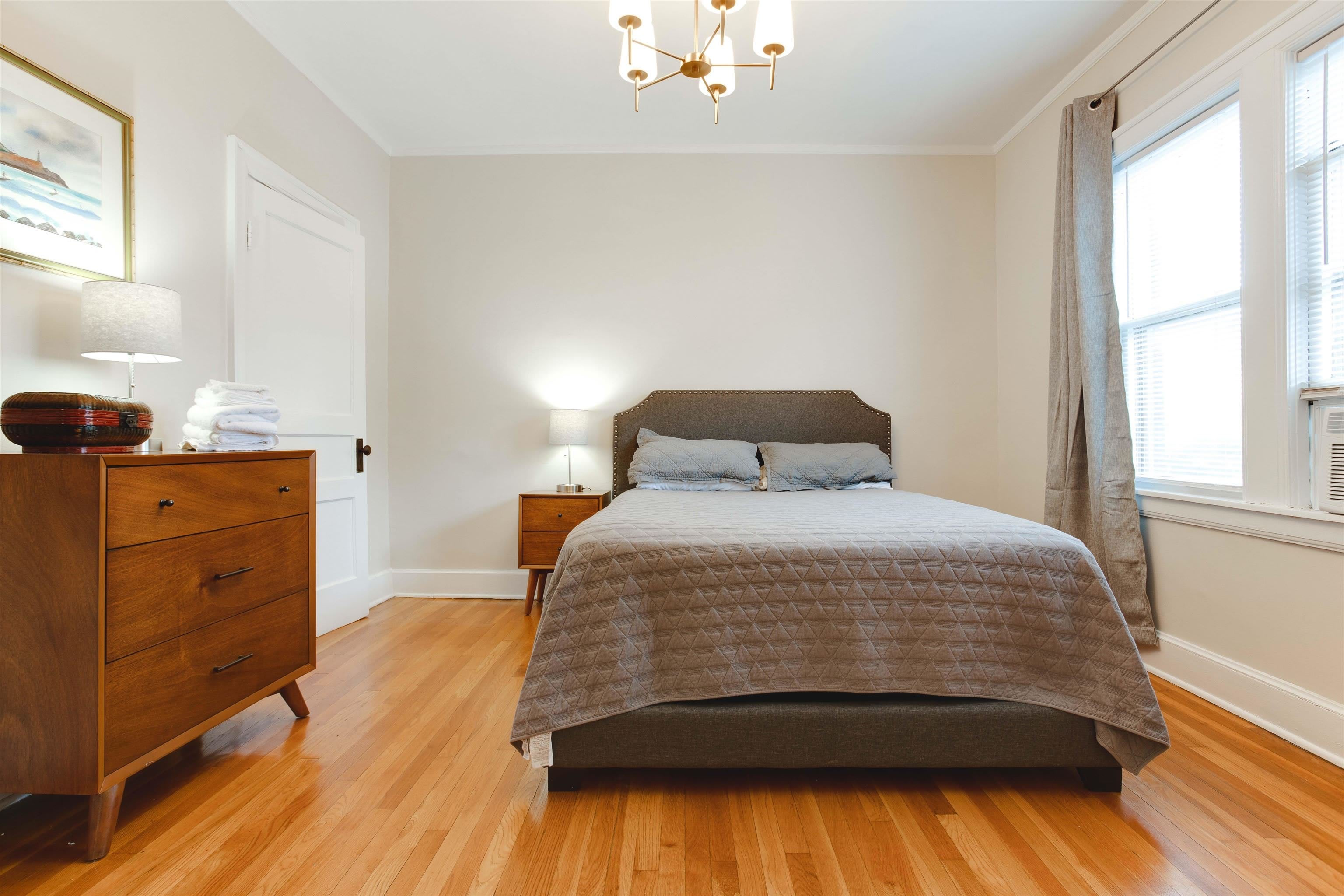 669 S MANSFIELD St – photo 5