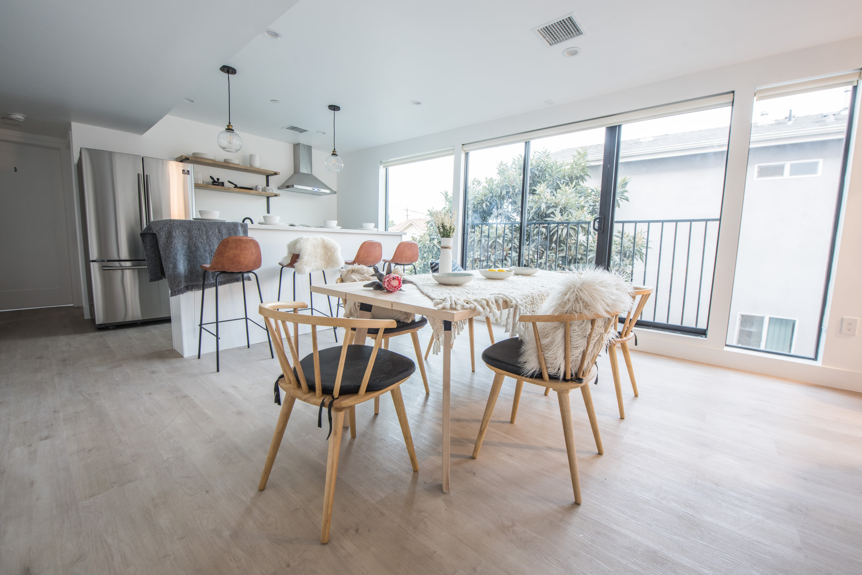 1436 W 36th Place – photo 2
