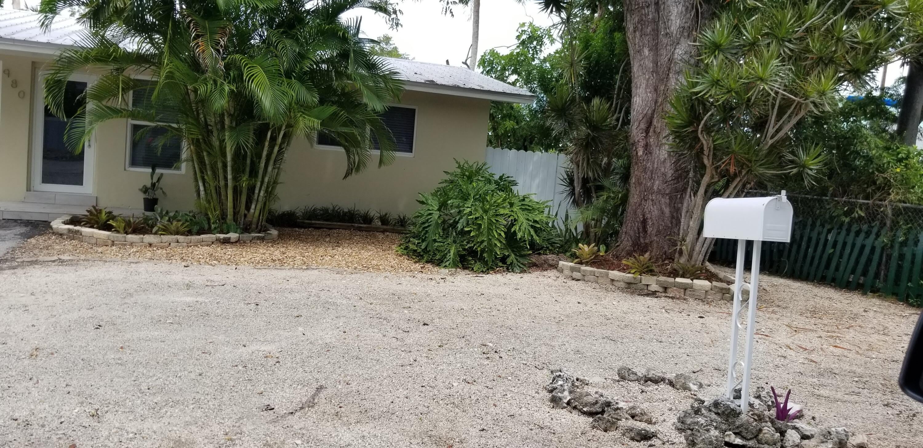 980 Oleander Road – photo 1