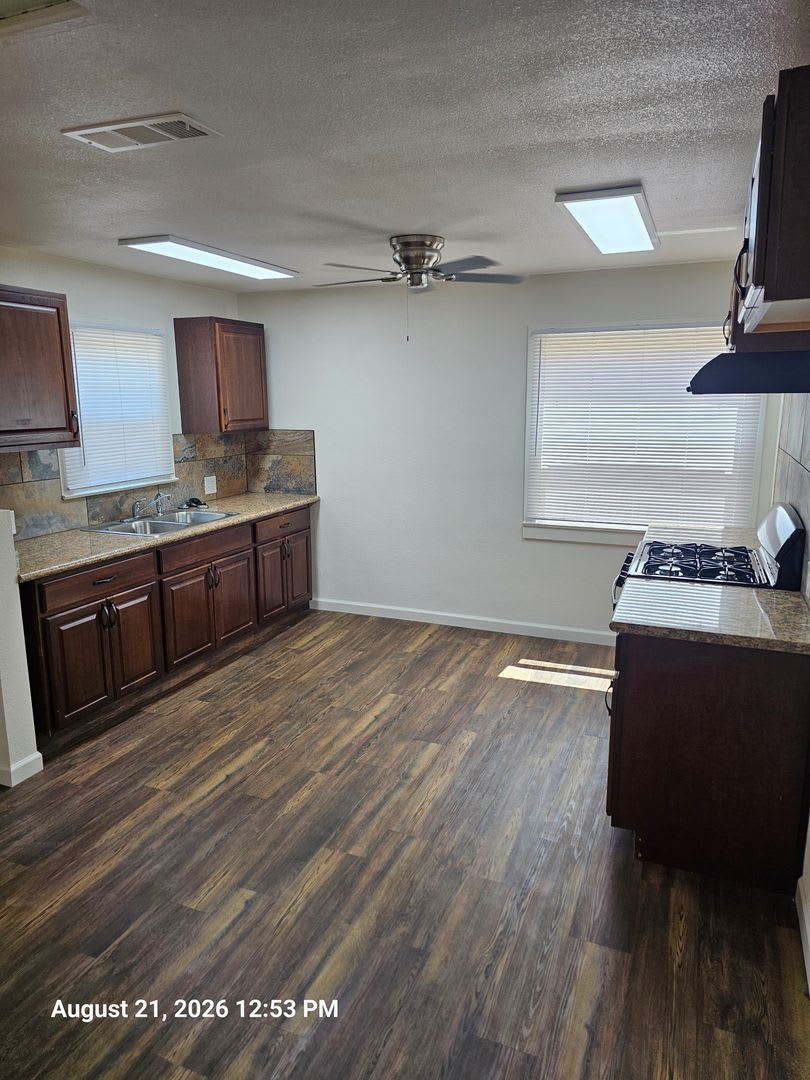 848 North "E" Street – photo 3