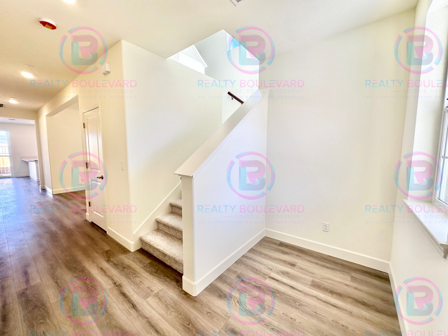 Home In The Five Ridges Community 4 Bedroom 3 Bathroom 2 Car Garage With Loft – photo 2