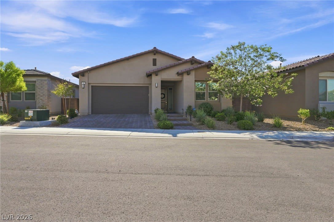 96 Sarabeth Street – photo 1