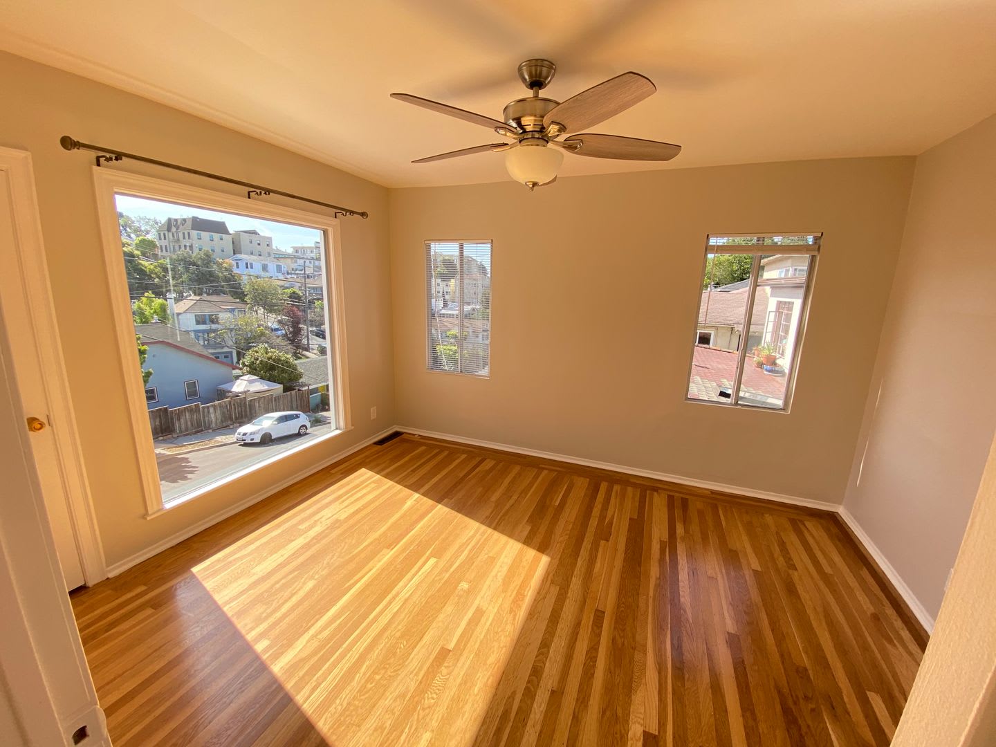 2 Bed 1 Bath Duplex W/ Garage – photo 4