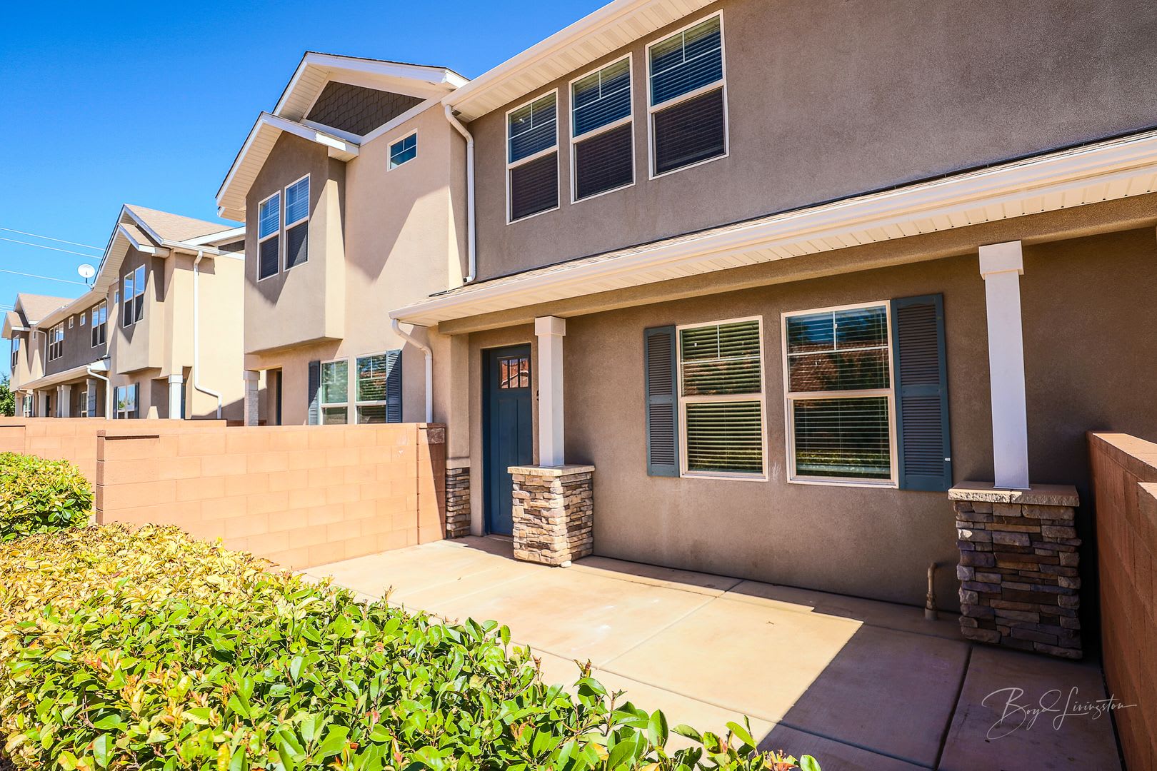 Available Now! 3 bed 2 bath home for rent – photo 1